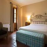 Hotel Humaina 3*