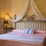 Humaina Hotel
