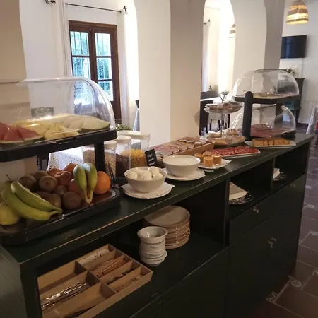 Humaina Hotel