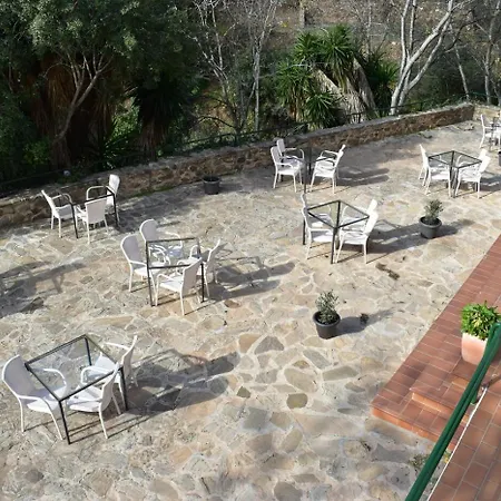 Humaina Hotel 3*