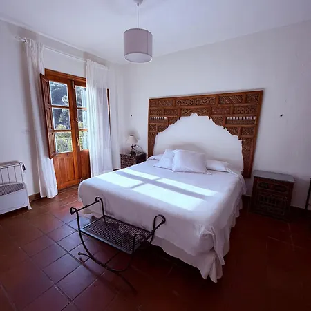 Humaina Hotel 3*