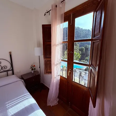 Humaina Hotel