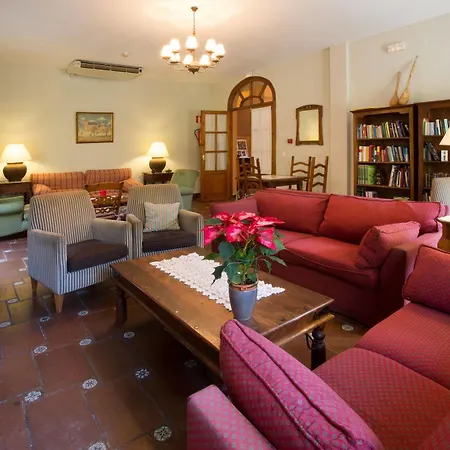 Humaina Hotel