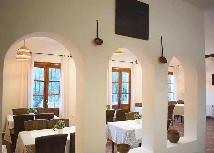 Humaina Hotel 3*