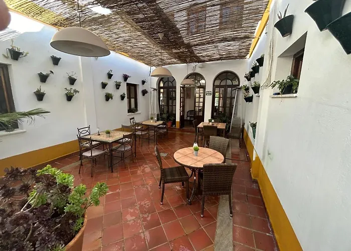Humaina Hotel