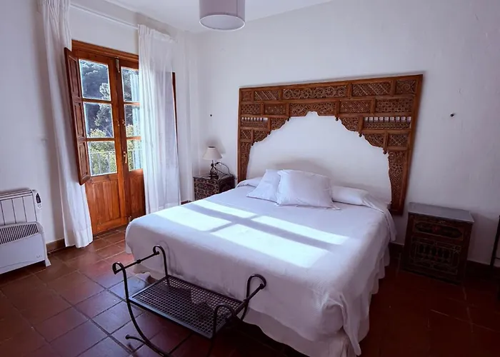 Humaina Hotel 3*
